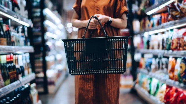 The IAB today released a new set of standards for in-store retail media, aimed at aligning the advertising industry on definitions and metrics for digital, native ad formats in retail stores. 